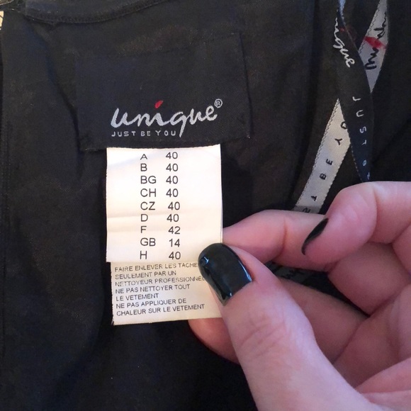 Gown - Picture 3 of 3